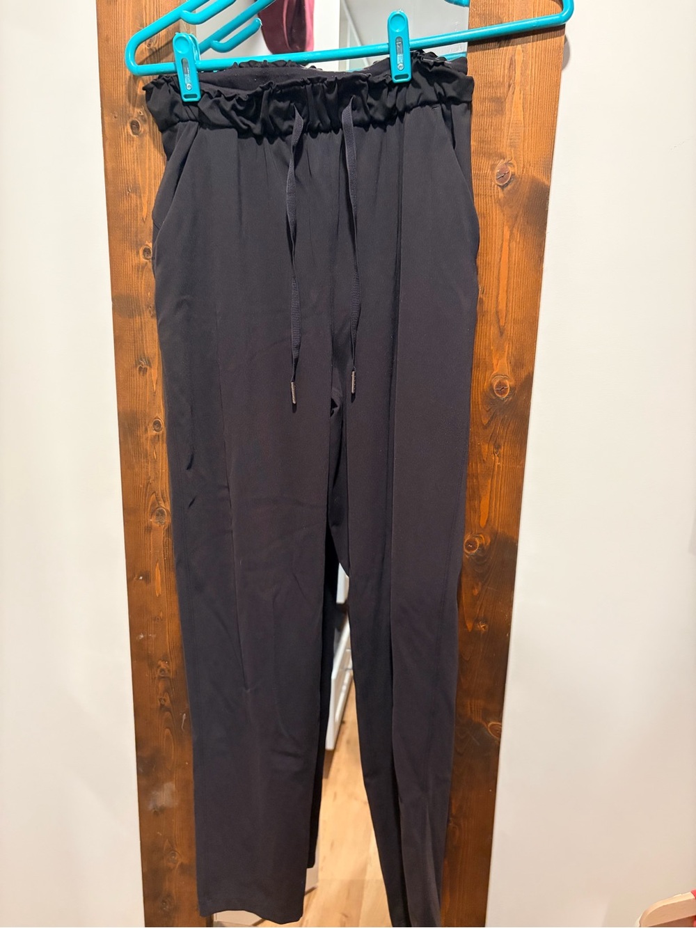Lululemon Keep Moving Pant 7/8 size 6